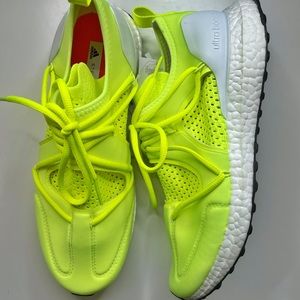 NEW Women’s Adidas UltraBOOST T.S